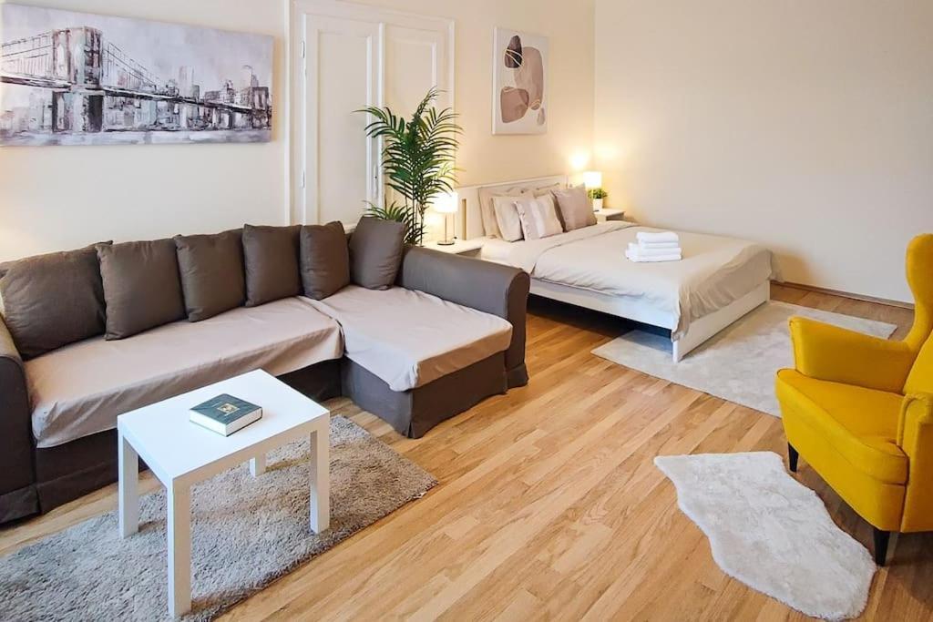 Filinhome Oktogon Apartment Budapest