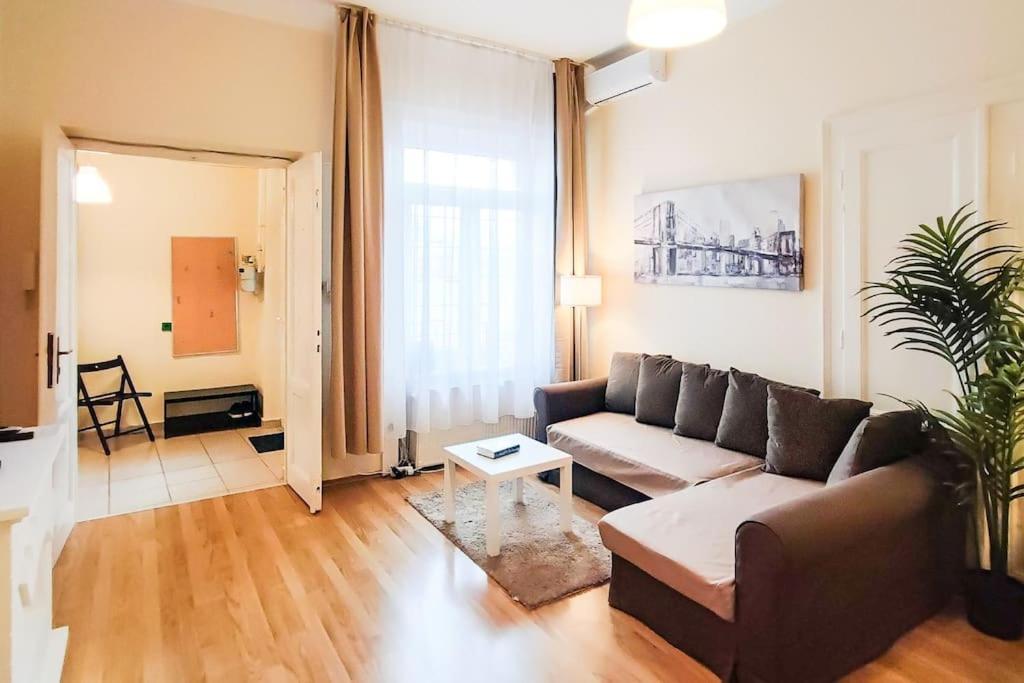 Filinhome Oktogon Apartment Budapest